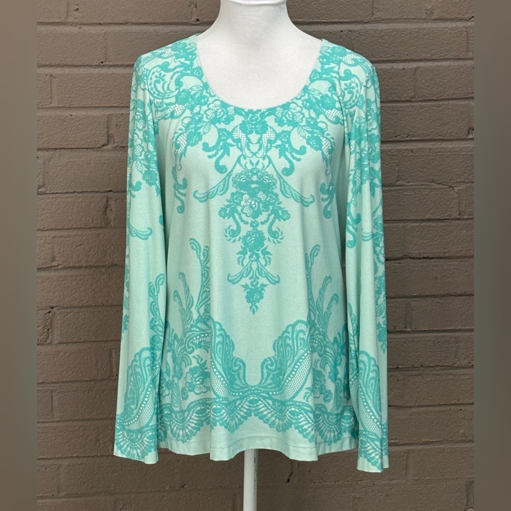 Susan Graver Aqua Green print top M